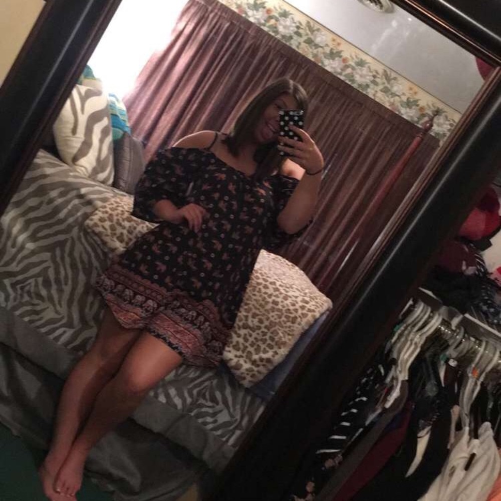 Cold shoulder dress with elephants